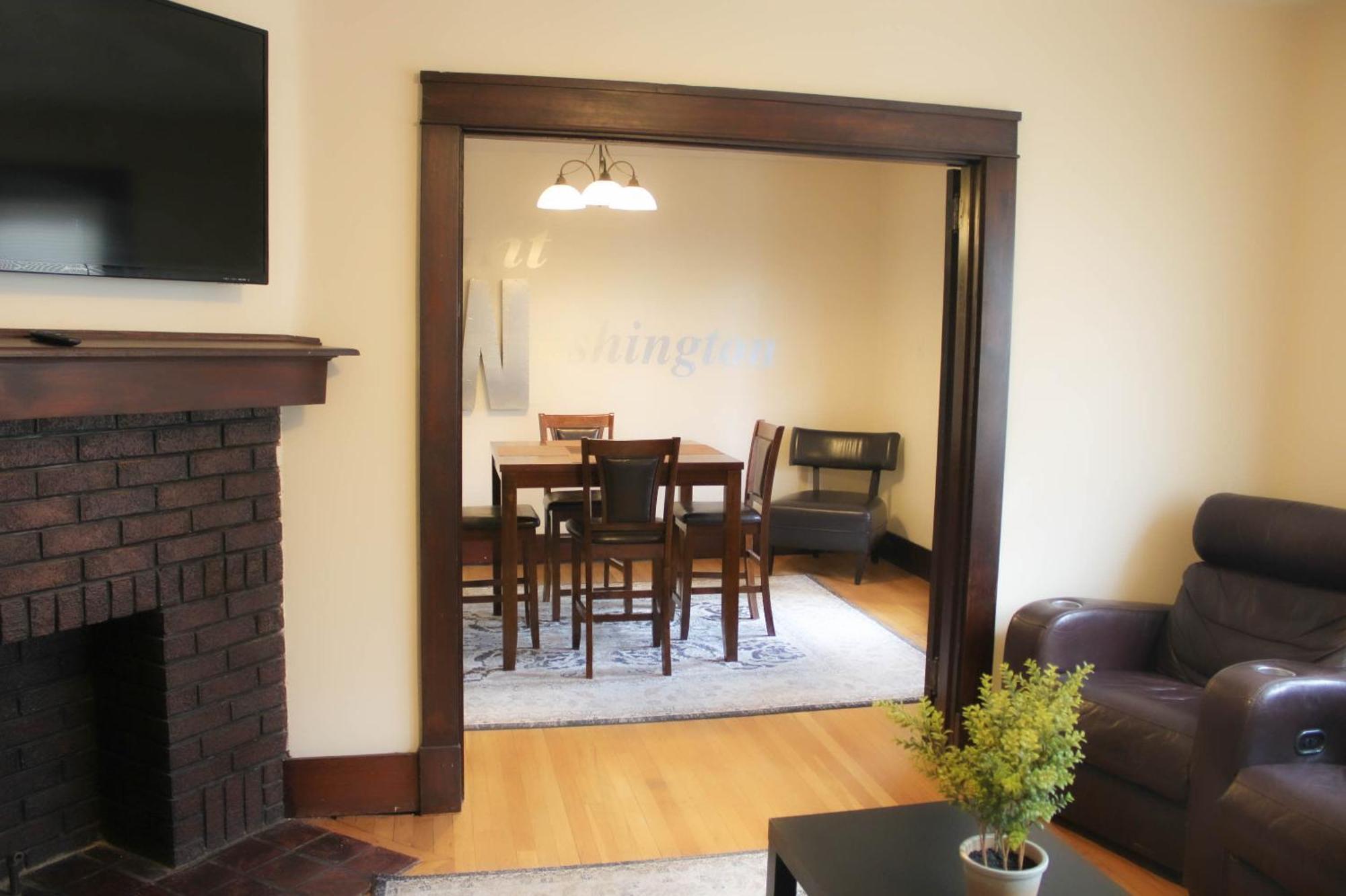 Comfy And Spacious 3 Bedroom - Easy City Access Питтсбург Экстерьер фото