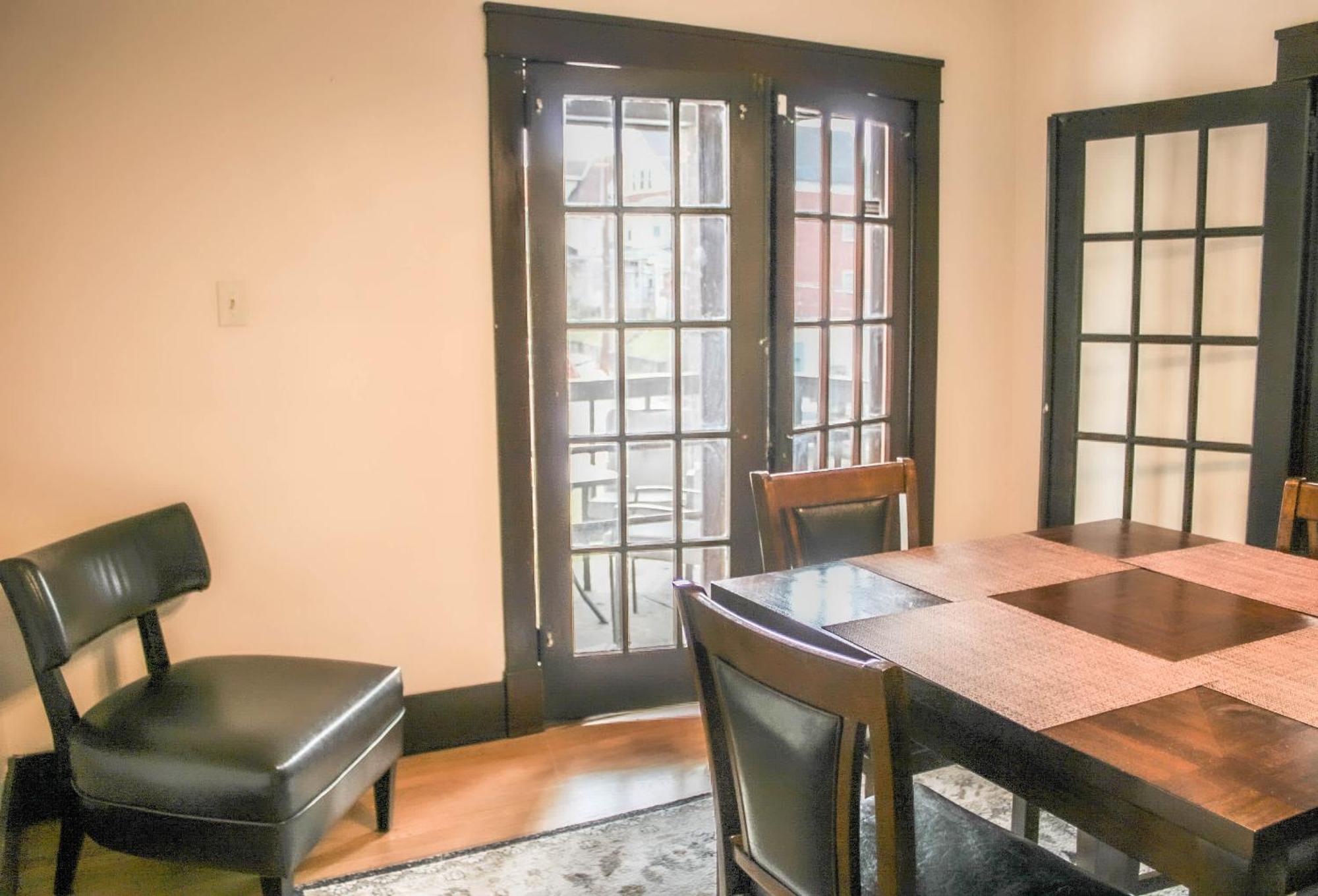 Comfy And Spacious 3 Bedroom - Easy City Access Питтсбург Экстерьер фото