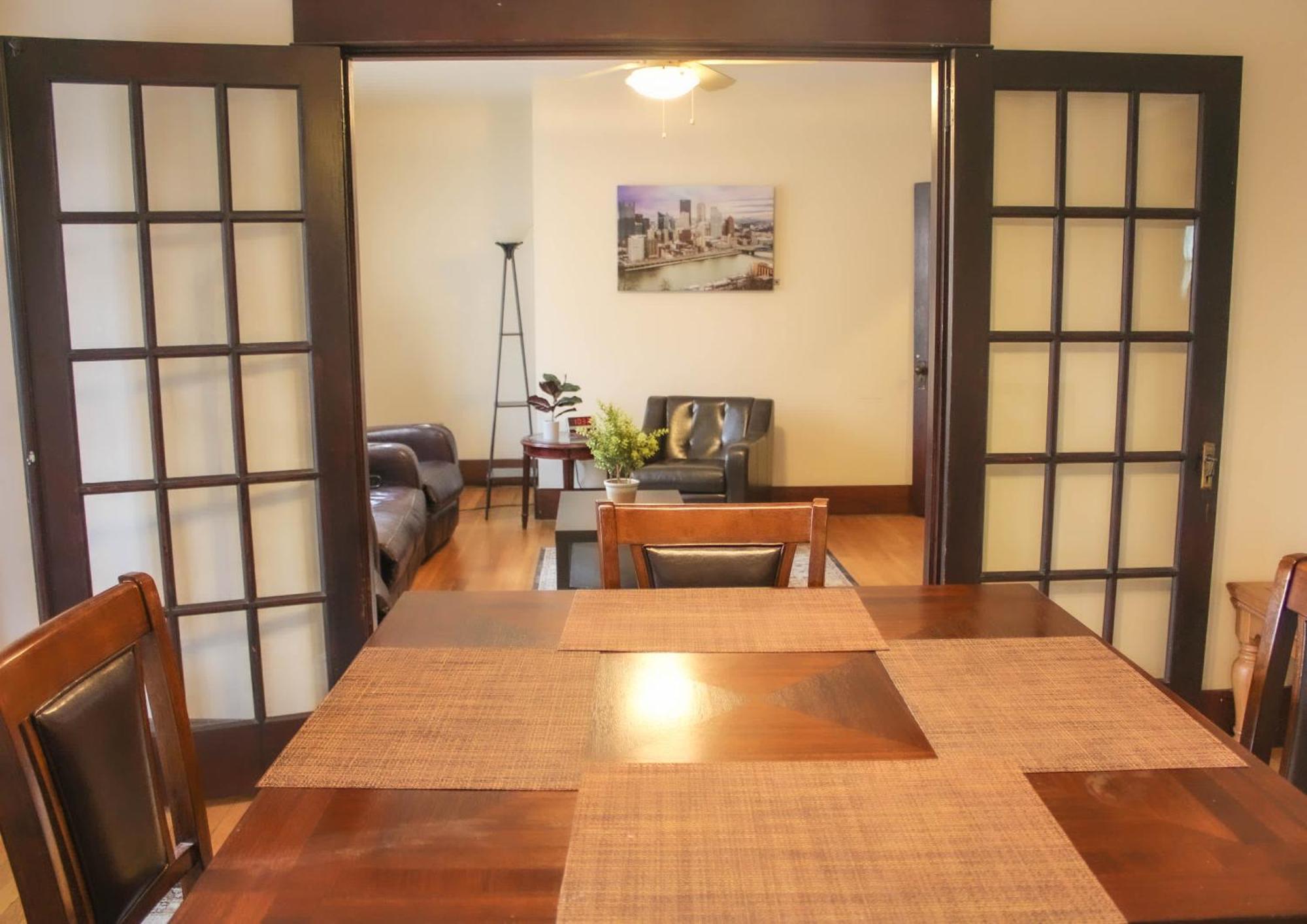 Comfy And Spacious 3 Bedroom - Easy City Access Питтсбург Экстерьер фото